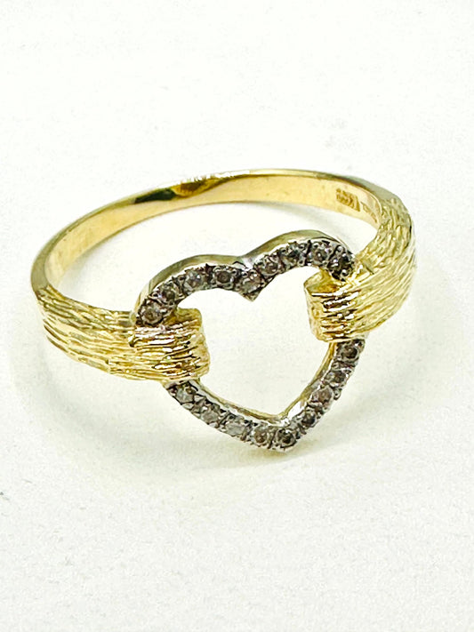 14k Yellow Gold Diamond Heart Ring